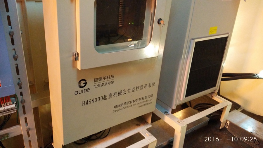 天津安裝門式起重機安全監(jiān)控系統(tǒng)照片六